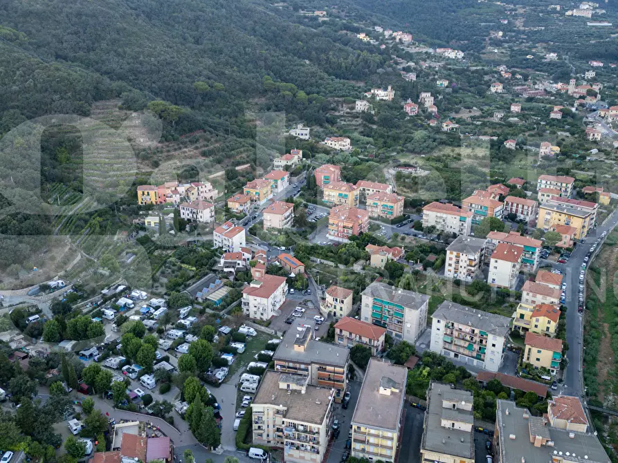 Immagine 33 di Appartamento in vendita  in Via Calvisio a Finale Ligure