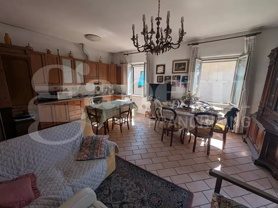 Immagine 3 di Appartamento in vendita  in Via G. MATTEOTTI, 28 a Deruta