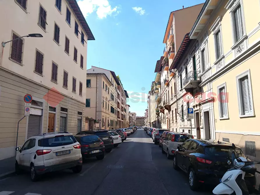 Immagine 8 di Negozio in vendita  in Via MARCONI a Firenze