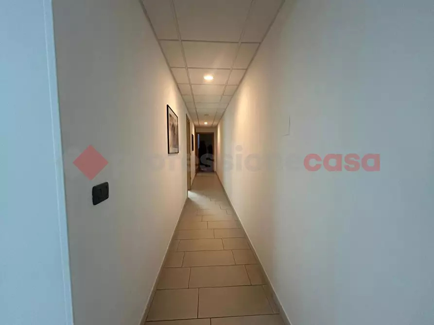 Immagine 4 di Ufficio in affitto  in Viale ALDO MORO a Monopoli