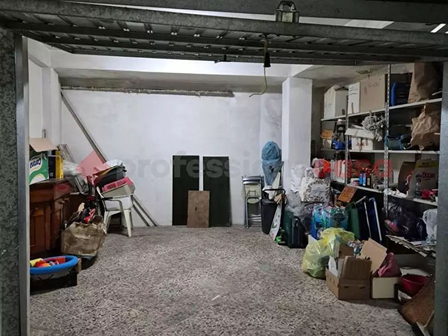 Immagine 5 di Box auto in vendita  in Viale FRANCIA, 49 a Brindisi