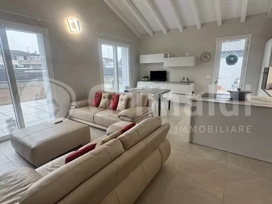 Immagine 3 di Villa in vendita  in Via de Gasperi, Snc a Castiraga Vidardo