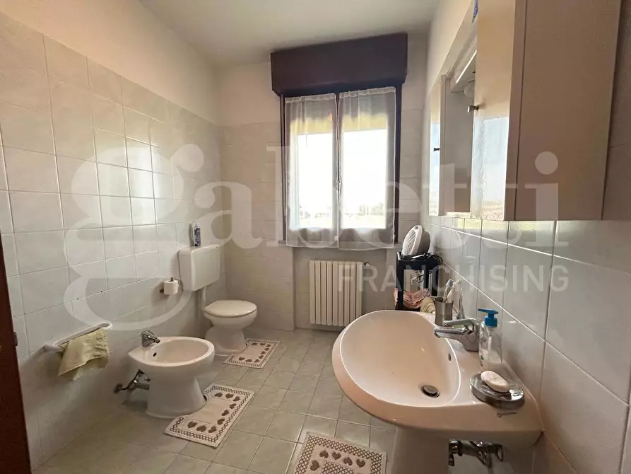 Immagine 9 di Appartamento in vendita  in Via FERRUCCIO TAGLIAVINI a Reggio Nell'emilia