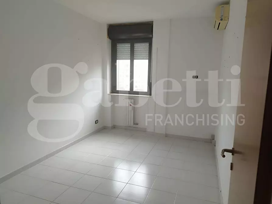 Immagine 2 di Appartamento in vendita  in Piazza SANDRO PERTINI, 5 a Taranto