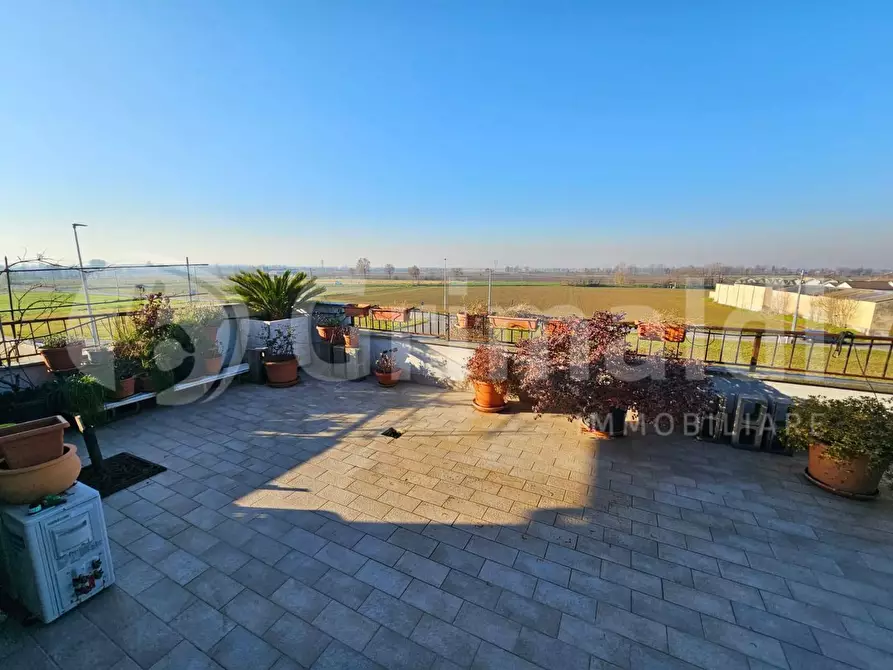 Immagine 19 di Appartamento in vendita  in Via UNGARETTI, SNC a Inverno E Monteleone