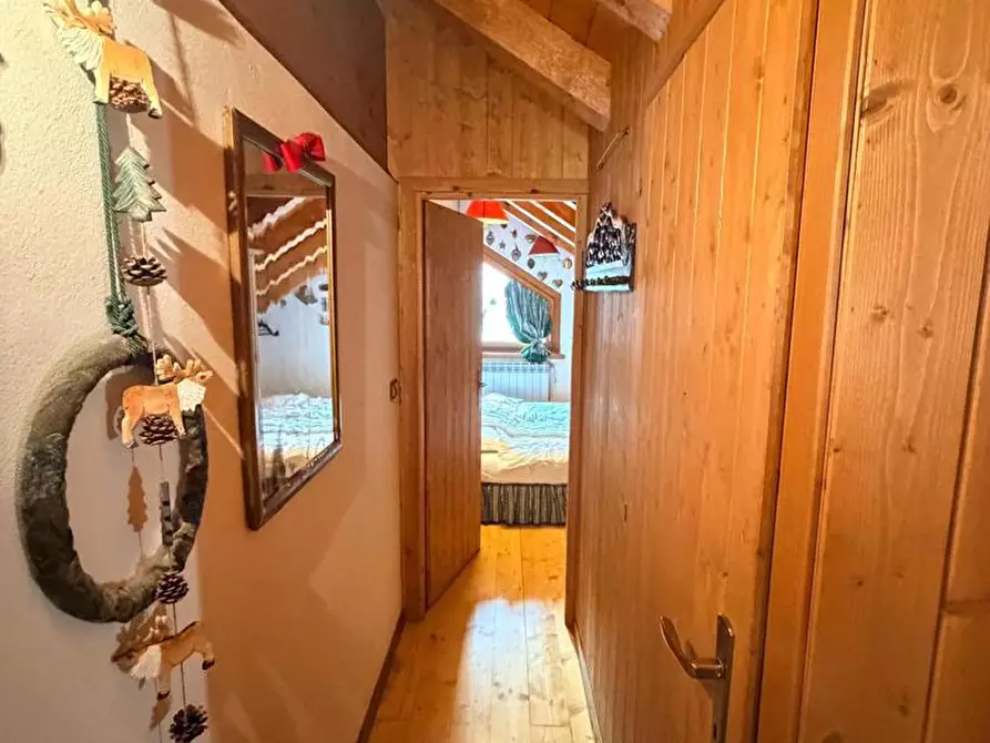 Immagine 21 di Appartamento in vendita  in Via ROMA, 42 B a Ponte Di Legno