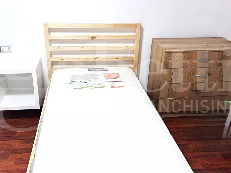 Immagine 18 di Appartamento in vendita  in Via Camillo Porzio a Napoli