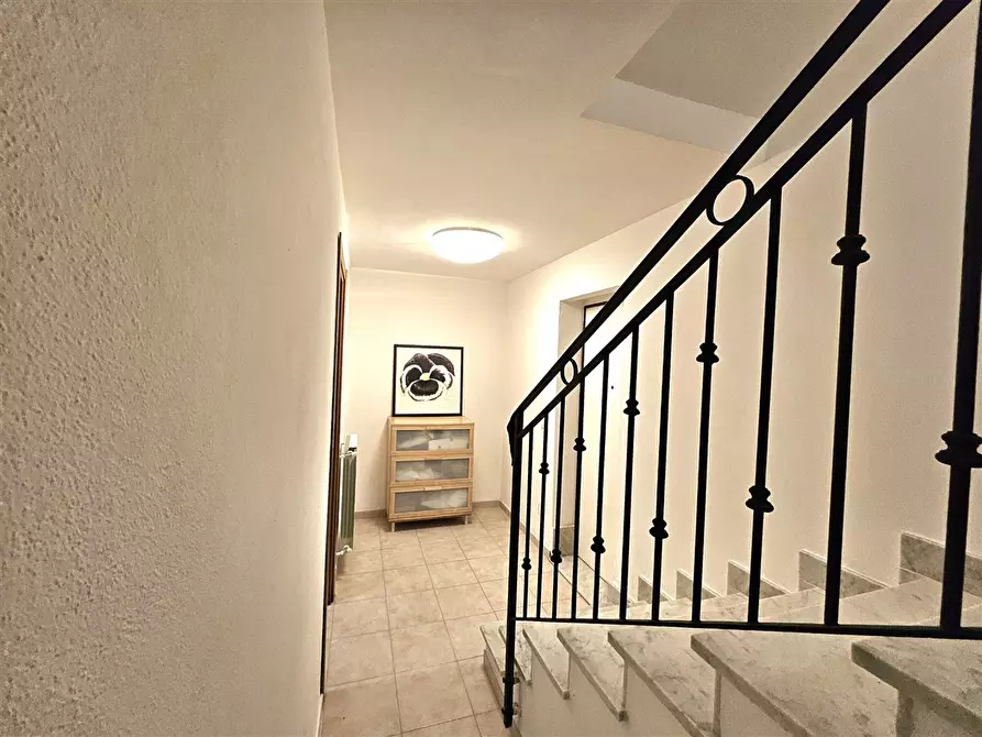 Immagine 20 di Villetta a schiera in vendita  in Via FIVIZZANO, 1 a Massa