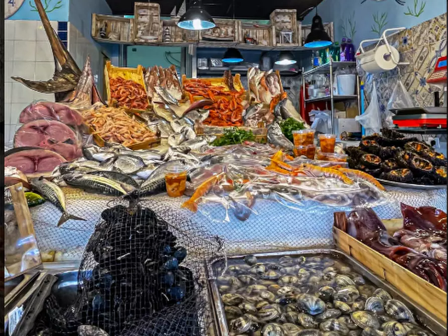 Immagine 25 di Attività commerciale in vendita  in Via Leonardo Da Vinci, 292 a Palermo