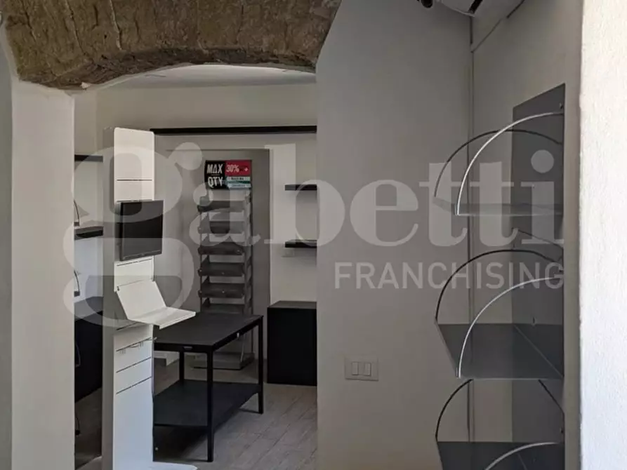 Immagine 6 di Negozio in affitto  in Corso Tukory a Palermo
