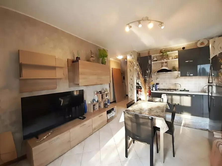 Immagine 13 di Appartamento in vendita  in Via NAPOLI, SC a Legnano