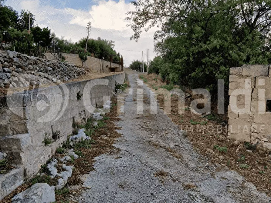 Immagine 6 di Terreno residenziale in vendita  in Contrada Manzo, SNC a Sortino