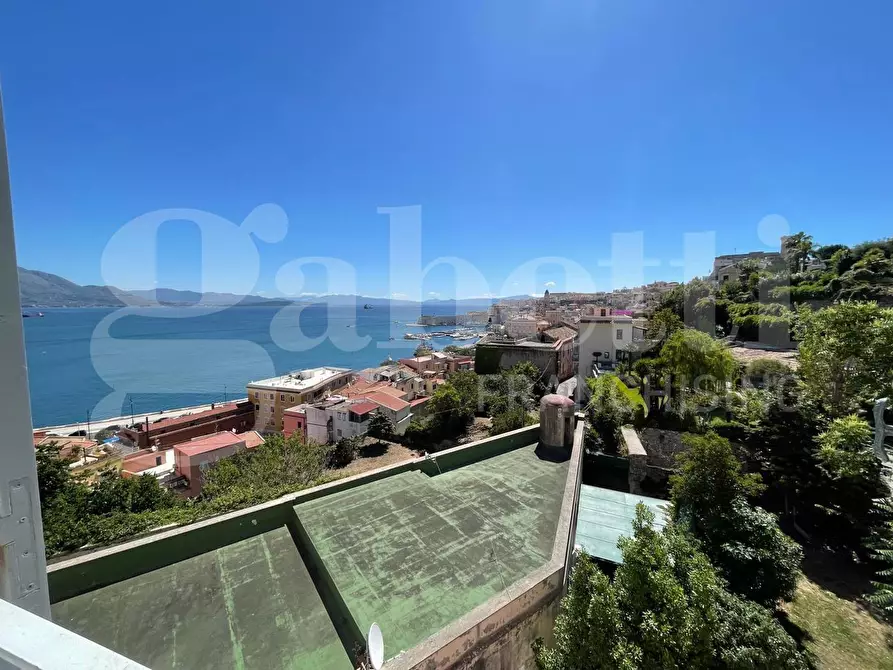 Immagine 14 di Appartamento in vendita  in Via Angioina, 25 a Gaeta
