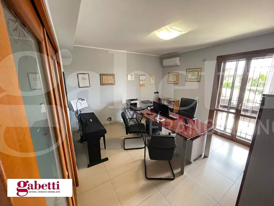 Immagine 20 di Villa in vendita  in Via Madonna dell'Indirizzo, 62 a Trecastagni