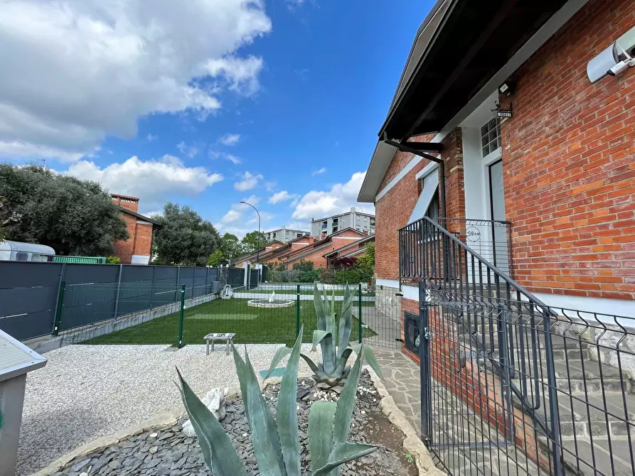 Immagine 3 di Casa bifamiliare in vendita  in Via OLIMPIA, 18 a Chiari