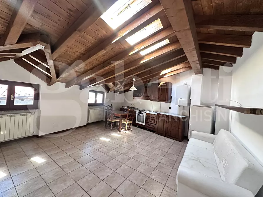 Immagine 2 di Appartamento in vendita  in Via Santa Valeria, 1 a Rezzago