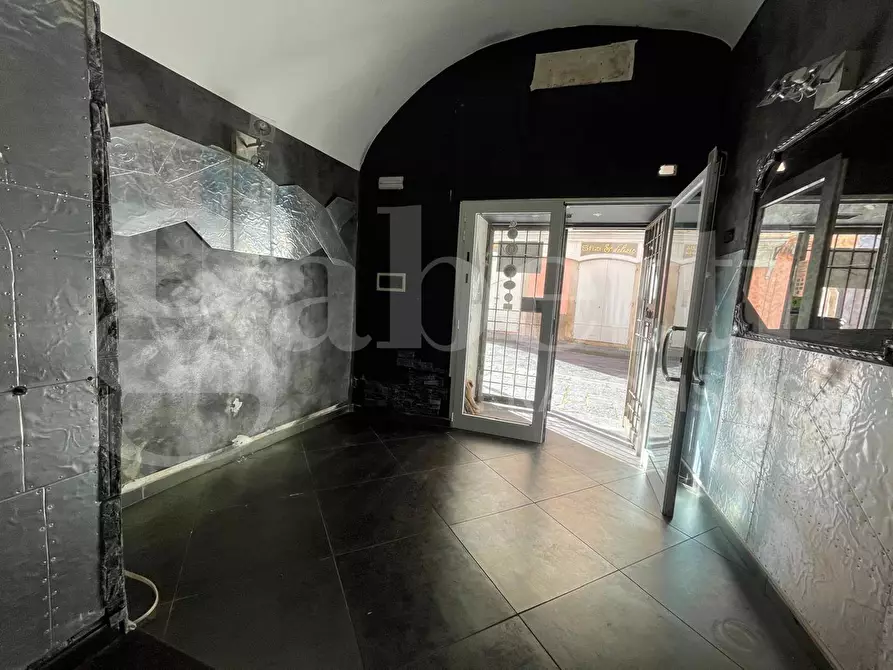 Immagine 8 di Negozio in affitto  in Via Duomo, s.n.c. a Gaeta