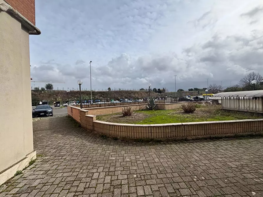 Immagine 17 di Negozio in vendita  in Via Marcello Gallian, 50 a Roma