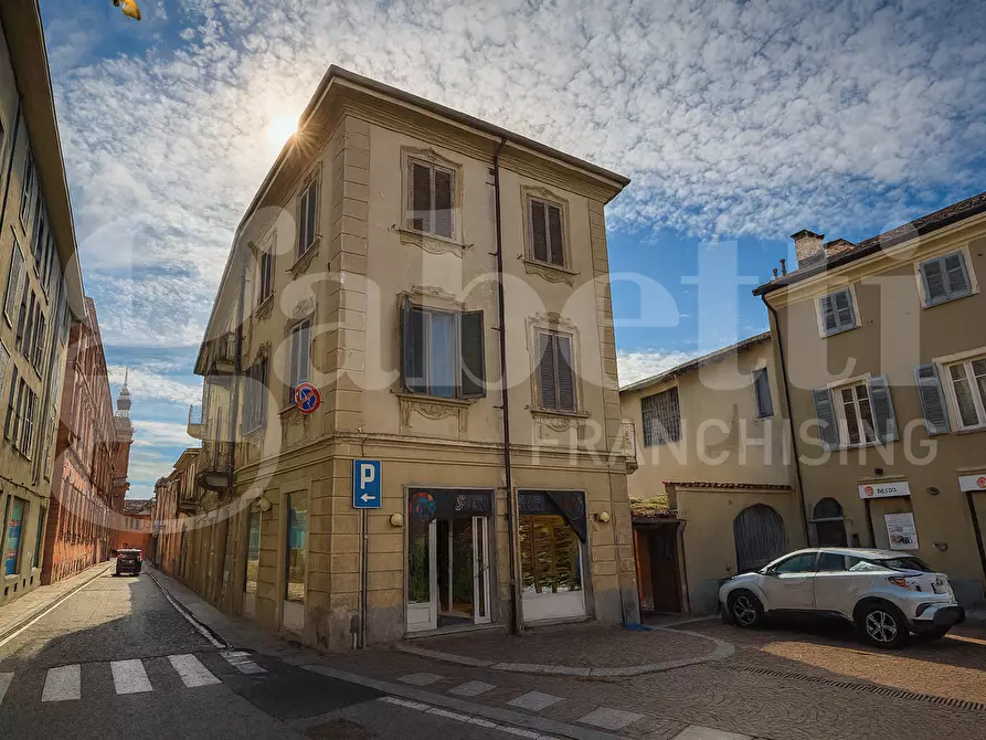 Immagine 2 di Appartamento in vendita  in Via Vittorio Emanuele II, 18 a Chieri