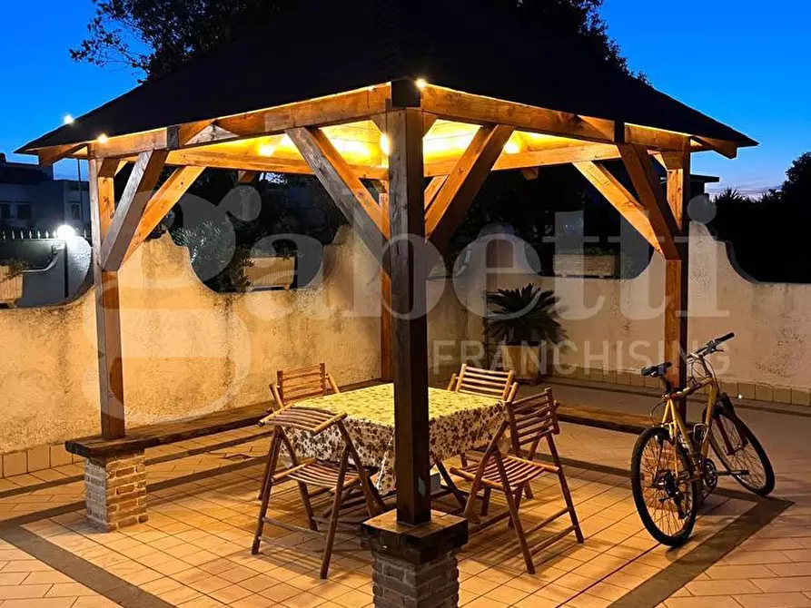 Immagine 7 di Casa trifamiliare in vendita  in Via lungomare tor san lorenzo, 57 a Ardea