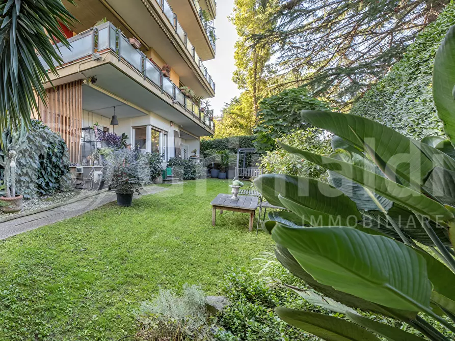 Immagine 4 di Appartamento in vendita  in Via dei Faggella, 10 a Roma