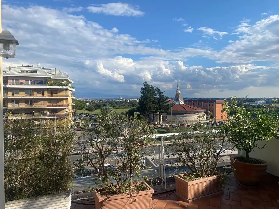 Immagine 13 di Appartamento in affitto  in Via Della Pineta Sacchetti, 100 a Roma