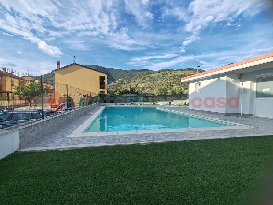Immagine 5 di Appartamento in vendita  in Via Delle Macchiette a Campello Sul Clitunno