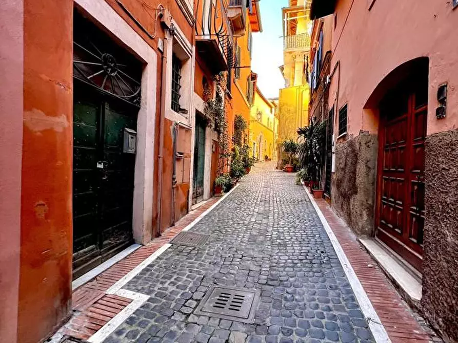 Immagine 2 di Appartamento in vendita  in Via FABIO E RAFFAELLO GIOVAGNOLI, 16 a Monterotondo