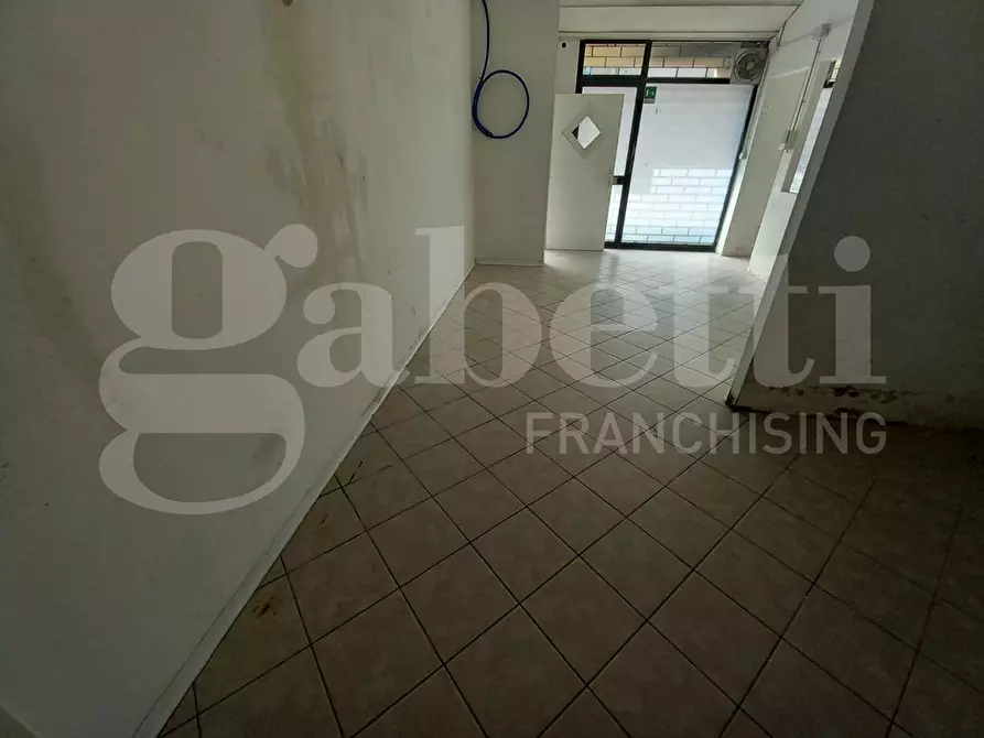 Immagine 20 di Negozio in affitto  in Via BORGO SAN GIOVANNI - VIA GRANATIERI DI SARDEGNA, 00 a Chioggia