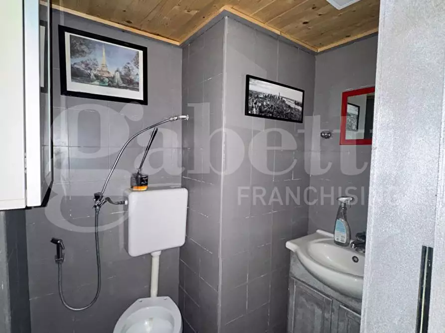 Immagine 9 di Appartamento in vendita  in Via Gino Alfani, 8 a Torre Annunziata