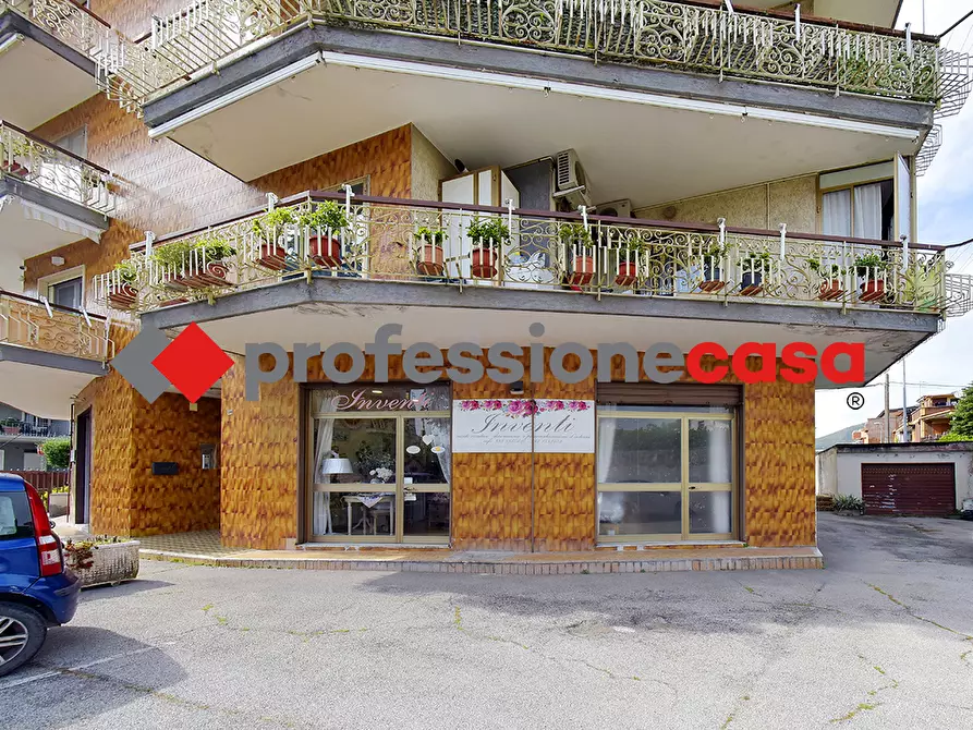Immagine 4 di Negozio in vendita  in Via Madonna delle Grazie, 54 a San Prisco
