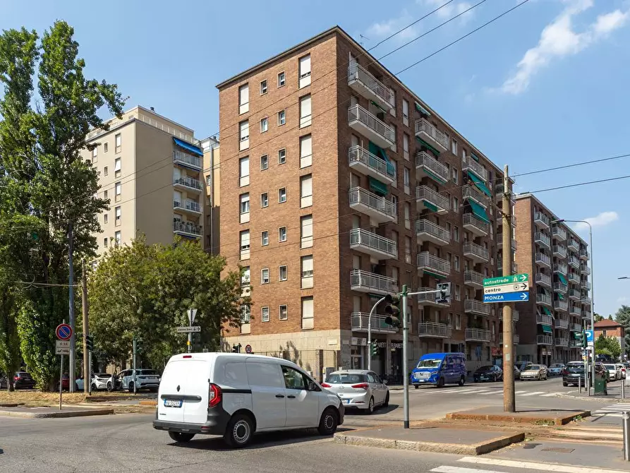 Immagine 33 di Appartamento in vendita  in Viale SUZZANI, 17 a Milano