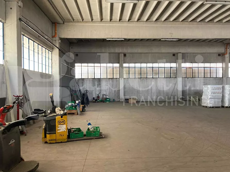 Immagine 11 di Palazzo in vendita  in Strada Statale 16 a San Severo
