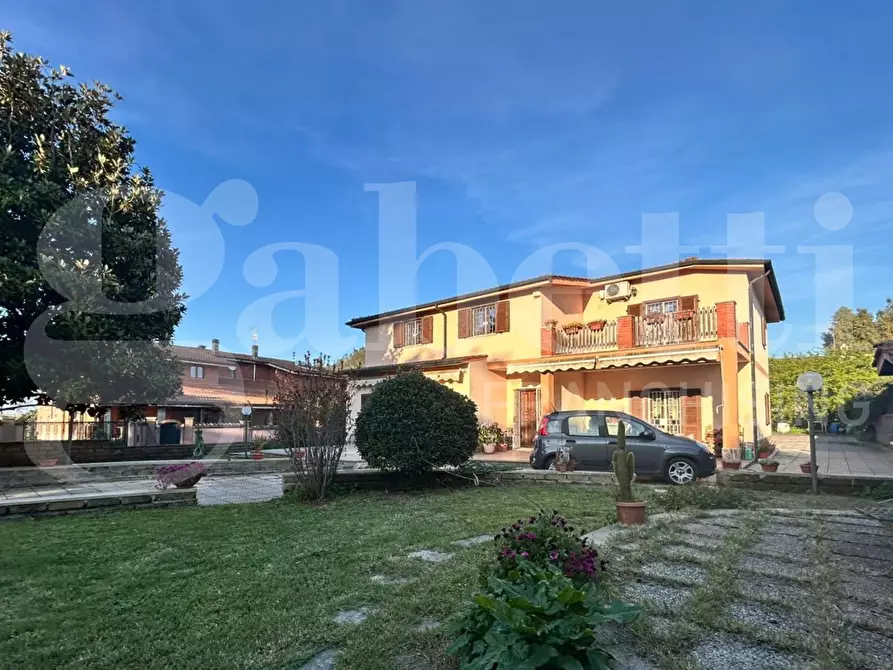 Immagine 2 di Villa in vendita  in Via moschiano, 144 a Roma
