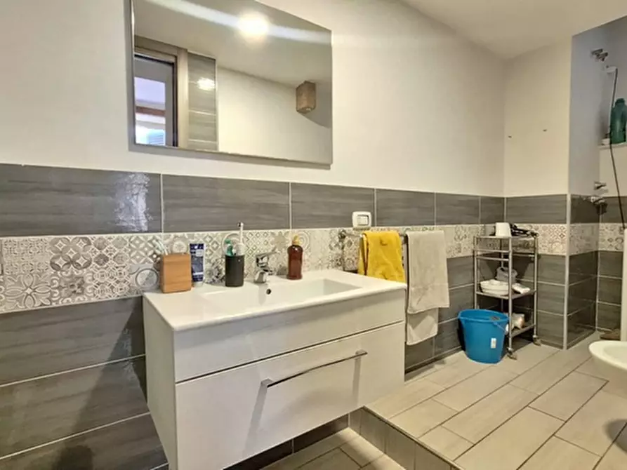 Immagine 16 di Appartamento in vendita  in Piazza Arcangelo Scacchi a Napoli