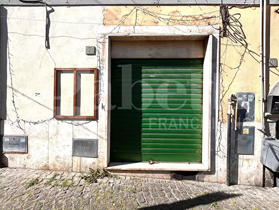 Immagine 6 di Negozio in affitto  in Via Cesare Colizza, 7 a Marino