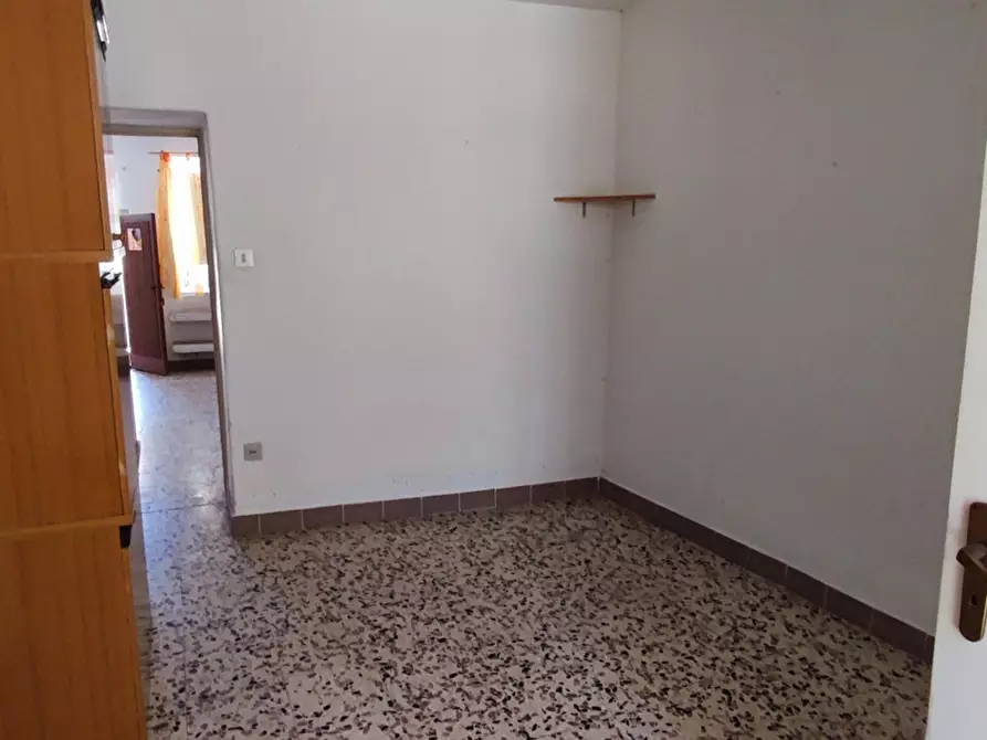 Immagine 17 di Appartamento in vendita  in Via FONTANA, 54/56 a Girifalco