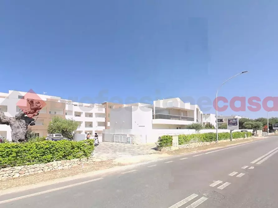 Immagine 2 di Casa indipendente in vendita  in Viale ALDO MORO a Monopoli
