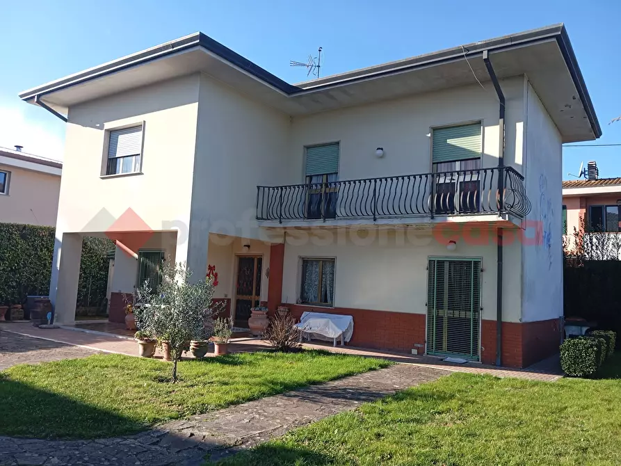 Immagine 28 di Villa in vendita  in Via dei lippi bassi, 192 a Lucca