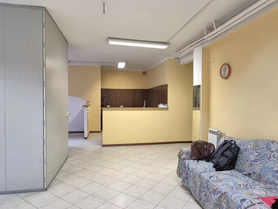 Immagine 17 di Magazzino in vendita  in Via aurelia, 125 a Roma