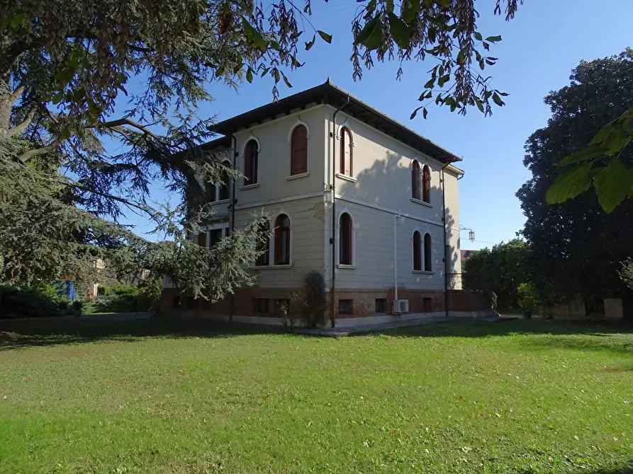 Immagine 1 di Villa in vendita  in Via Pegolotte di Cona, via Marconi, 44 a Cona