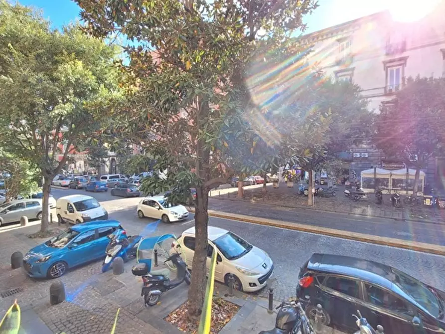 Immagine 15 di Negozio in vendita  in Via Foria a Napoli
