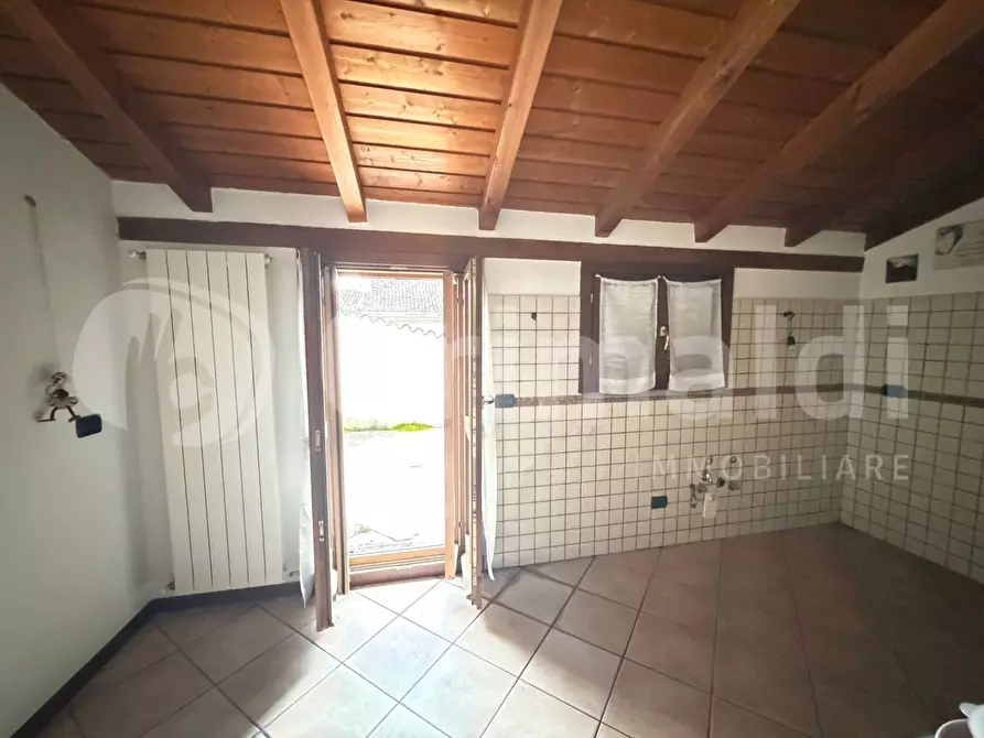 Immagine 42 di Casa indipendente in vendita  in Via UMBERTO I, 30 a Inverno E Monteleone