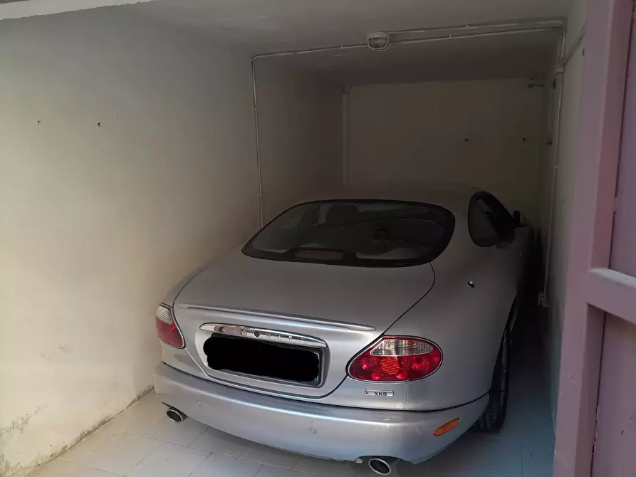 Immagine 15 di Box auto in vendita  in Via California, 22 a Milano