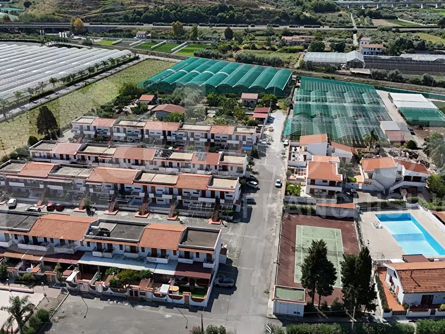 Immagine 42 di Appartamento in vendita  in Via Archimede, 207 a Furnari
