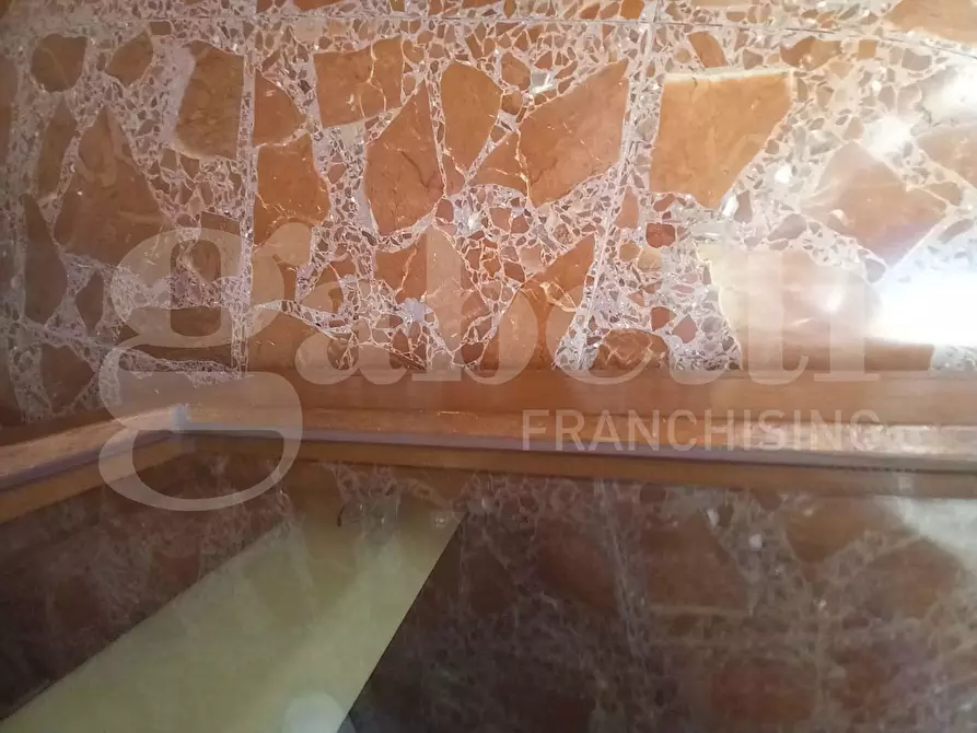 Immagine 28 di Appartamento in vendita  in Via SOTTOMARINA - VIALE VENETO, 12 a Chioggia