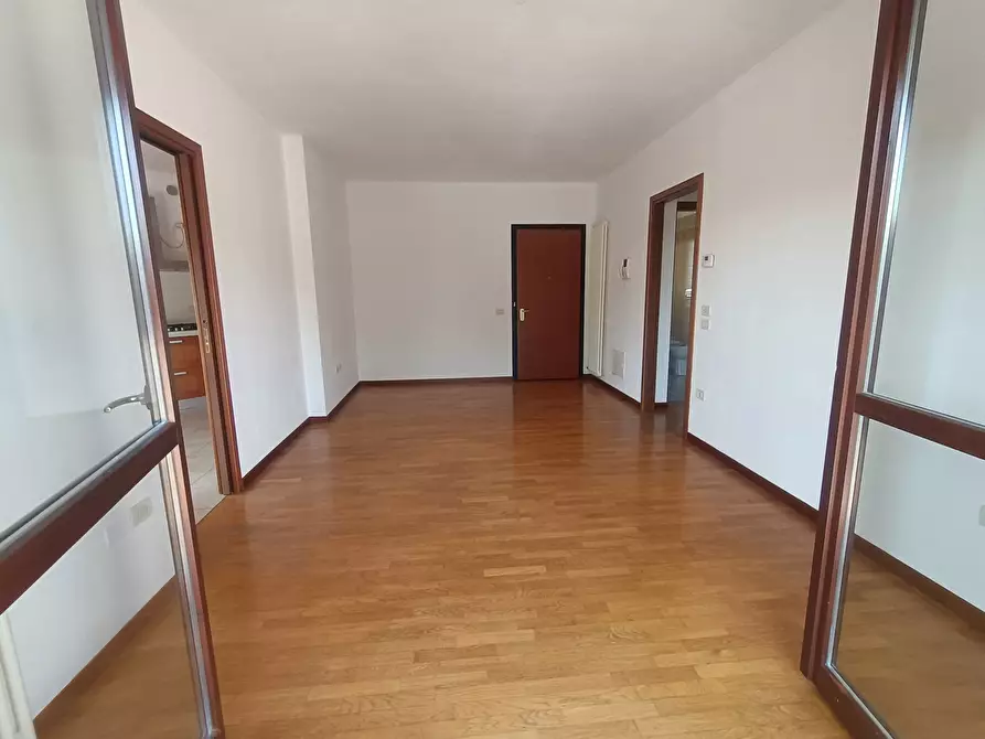 Immagine 1 di Appartamento in vendita  in Via Roma, 166 a Longare