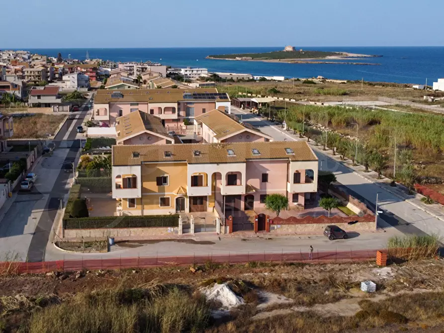 Immagine 35 di Villetta a schiera in vendita  in Via Gaetano Greco, 35 a Portopalo Di Capo Passero