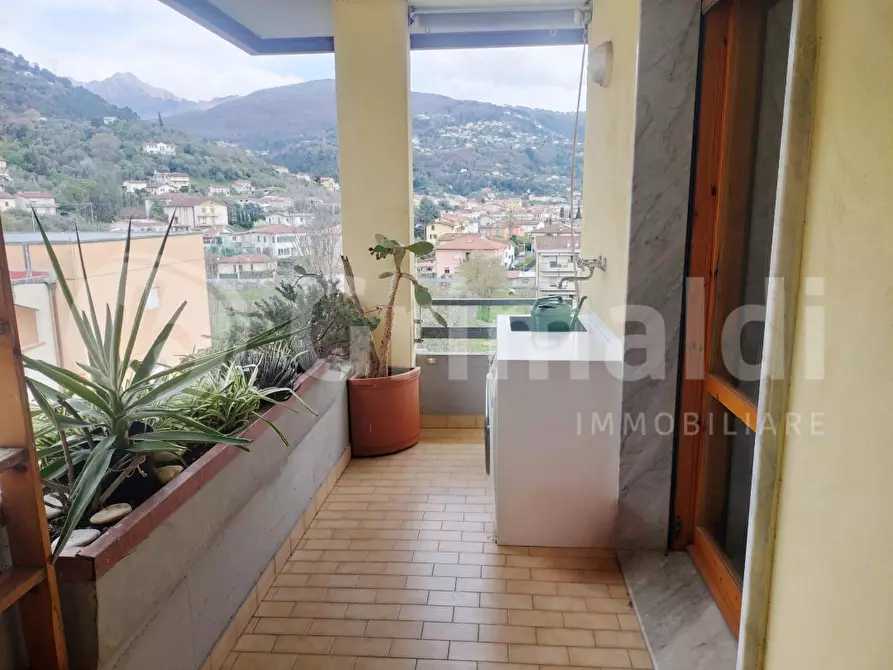Immagine 10 di Appartamento in vendita  in Via SAN VITALE, 43 a Massa