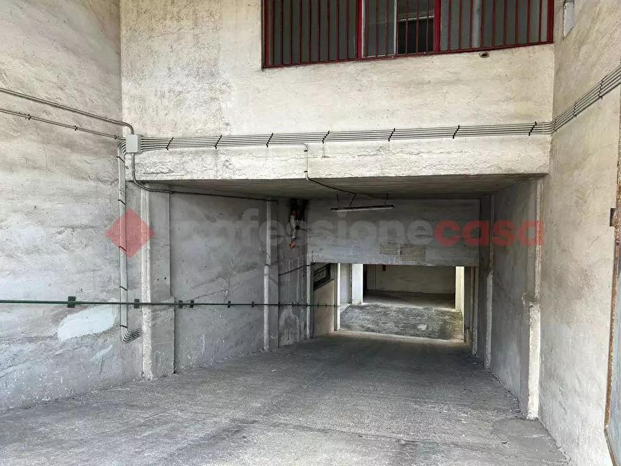 Immagine 4 di Box auto in vendita  in Via OBERDAN a Monopoli